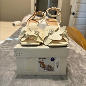 Cream floral Target shoes. Size 6. Worn once for a wedding shower.